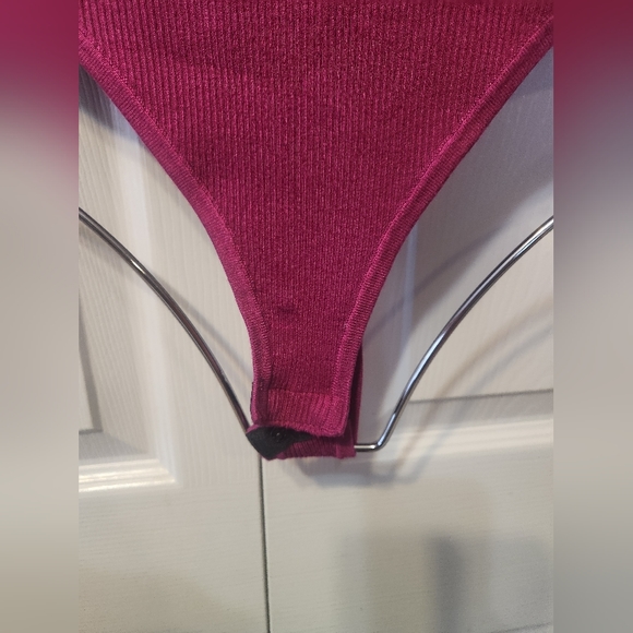 EXPRESS BODY CONTOUR SWEATER BODYSUIT - Picture 9 of 10